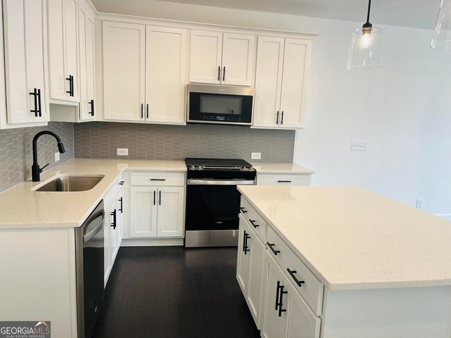 Photo - 1568 Driggs Dr NW