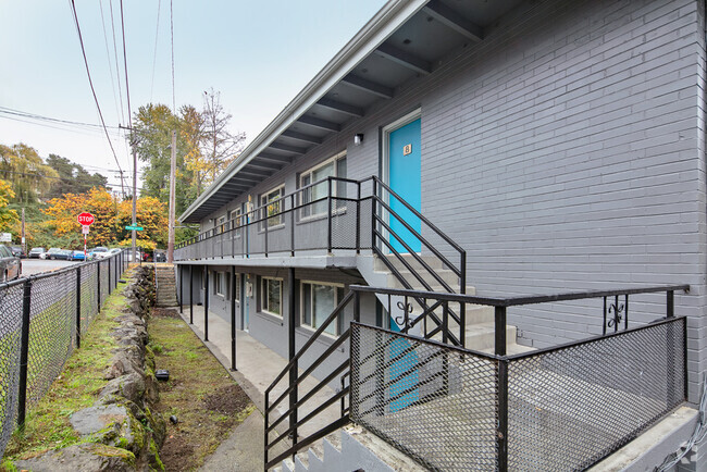 Building Photo - Cascade Court Apartments