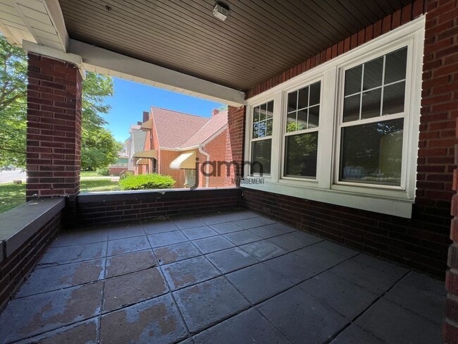 Photo - 13103 Cedar Rd