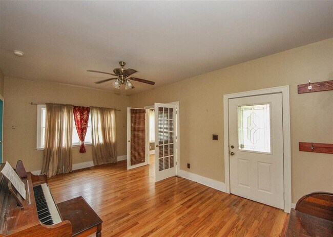 Photo - Updated 3 Bedroom Home- deck/yard