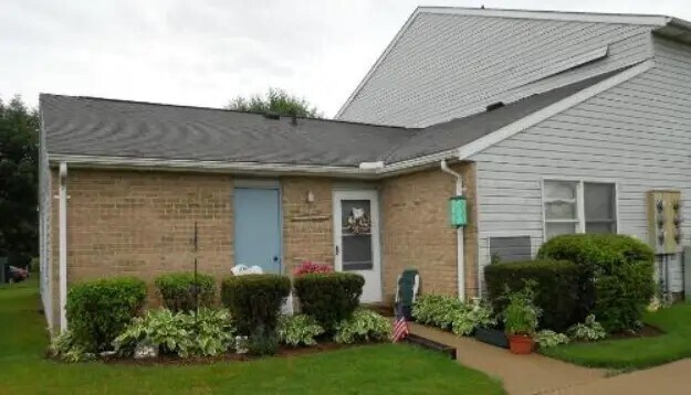 Photo - 204 Brubaker Dr