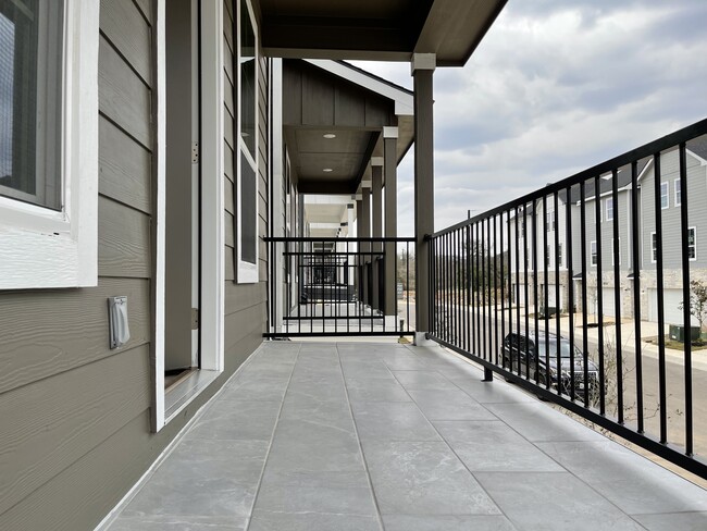 Photo - 21518 Sir Walter Ln