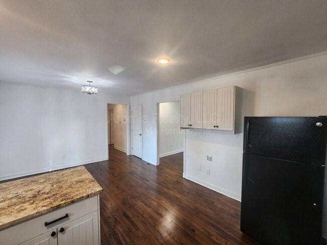 Photo - 3545 Orchard St