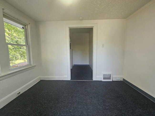 Photo - 669 Inman St Unit 669 Inman St Upstairs