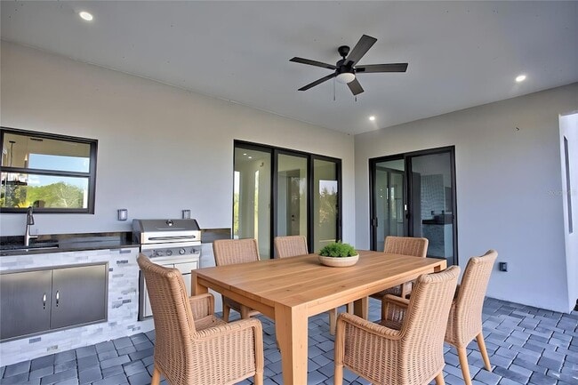 Photo - 9574 Salt Lake St