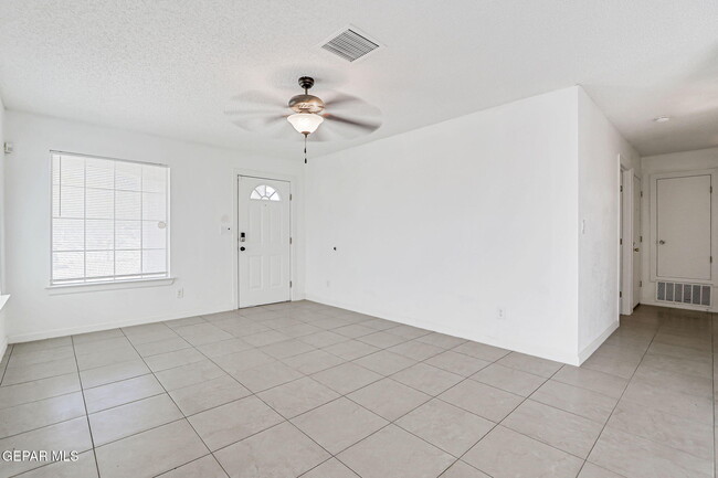 Photo - 14208 Desert Fire Ct