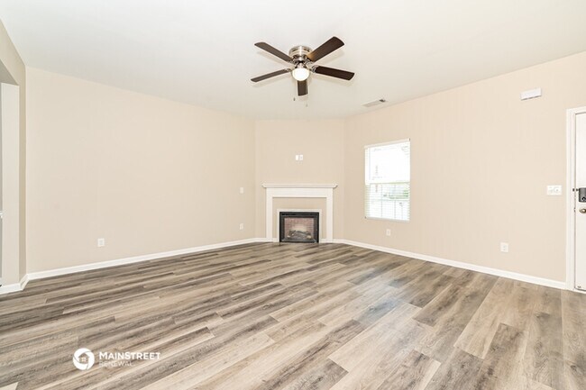 Photo - 313 Goldenrod Dr