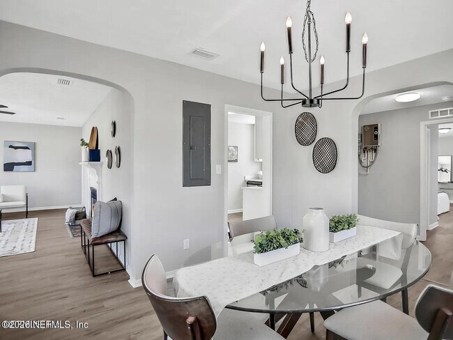 Photo - 1532 Parrish Pl