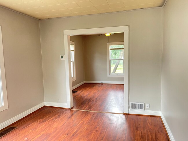 Photo - Great Benson area house $1595