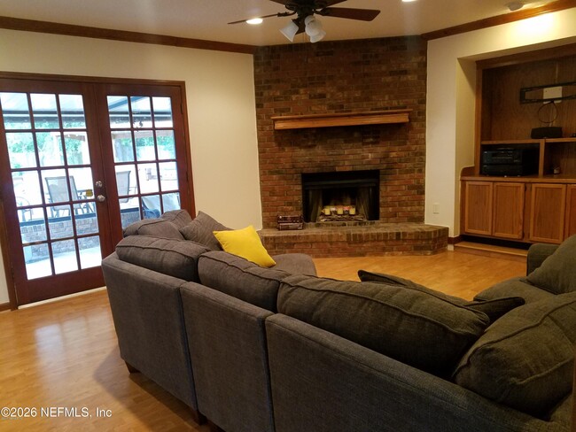 Photo - 2384 Stonebridge Dr