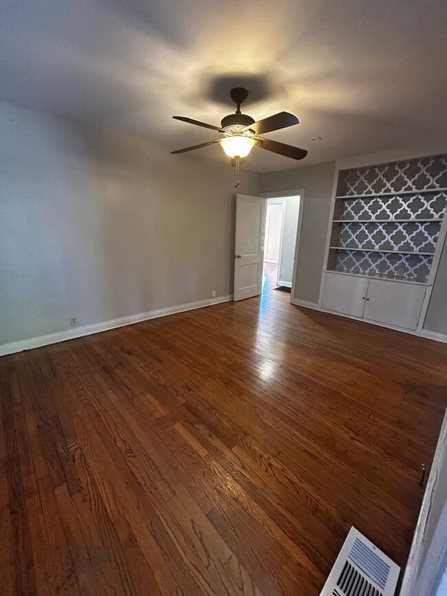 Photo - 1605 Pearl St
