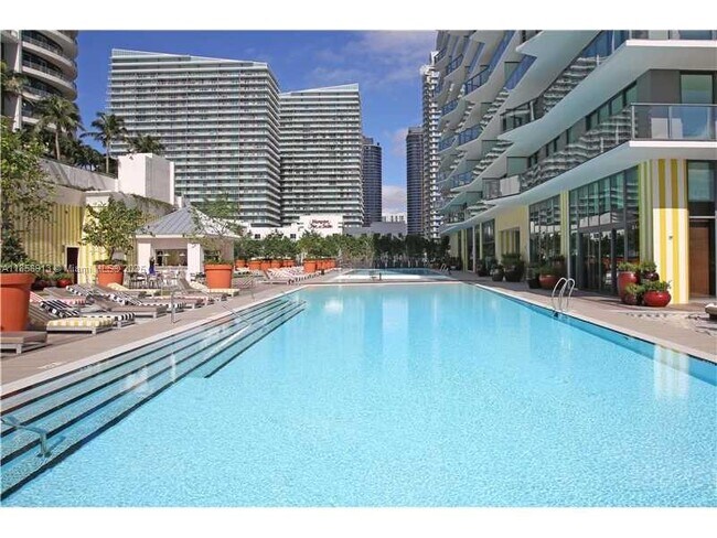 Building Photo - 1300 S Miami Ave Rental
