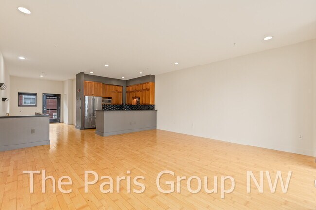 Exceptional 2 Story CapHill Condo * 2 Pkg Spaces, EV Charger & Rooftop Views