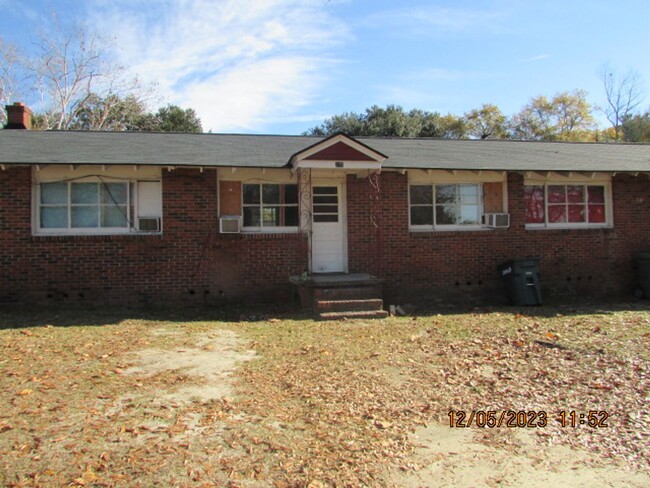 Building Photo - 2 Bedroom Quadplex Rental