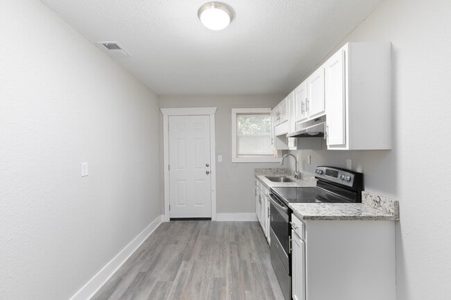 Photo - Duke Complex