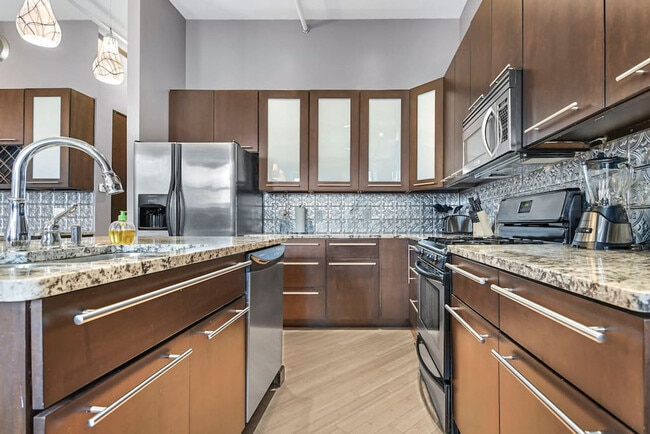 Photo - 8 S Old State Capitol Plaza Unit ID1031837P