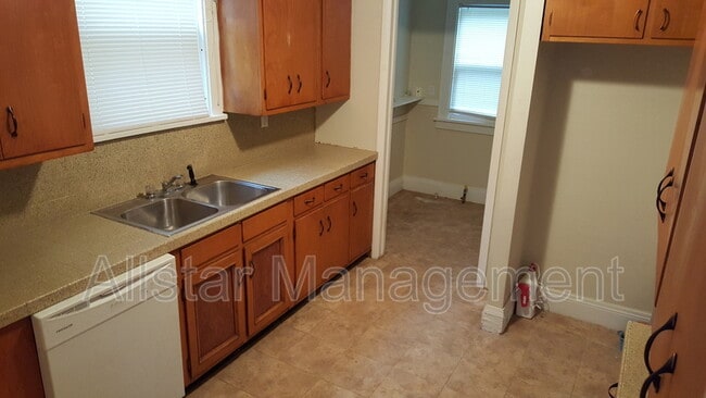 Photo - 13558 Cedar Rd