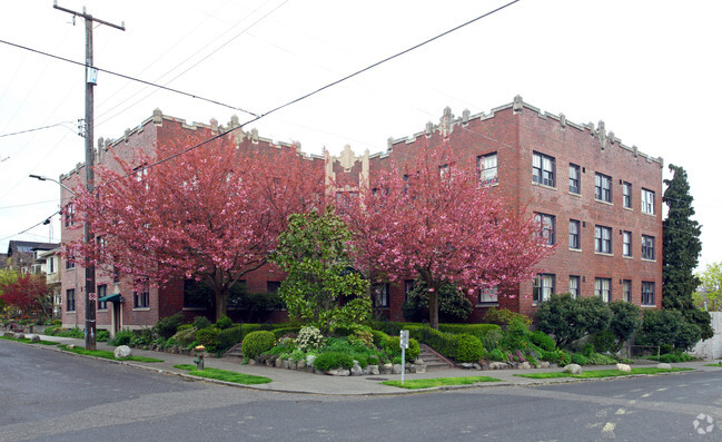 Building Photo - Astor Court Apartments