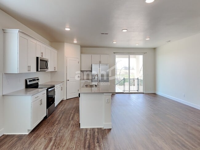 Photo - 3334 Fields Ave