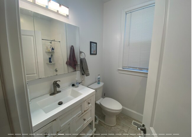 Photo - 183 River St