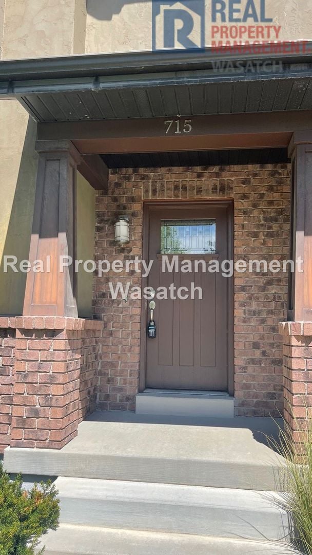 Photo - 715 E Harrison Ave