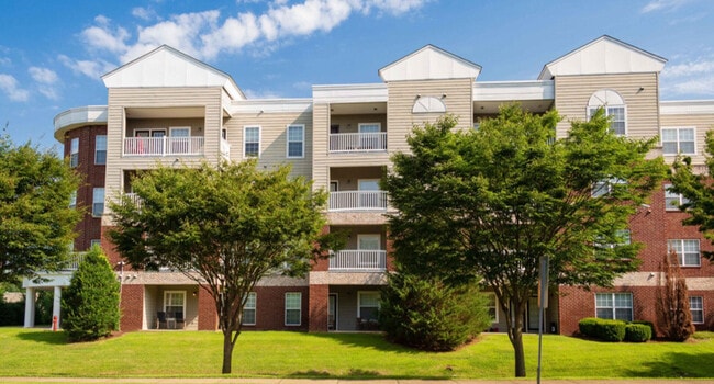 Building Photo - Villas at Metro Center Rental