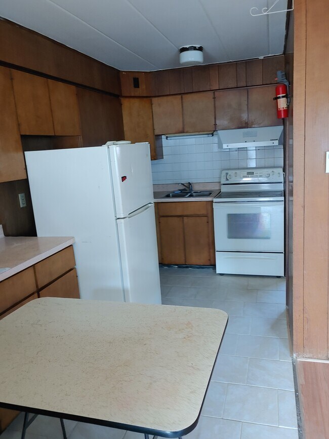 Photo - 220 N 4th St