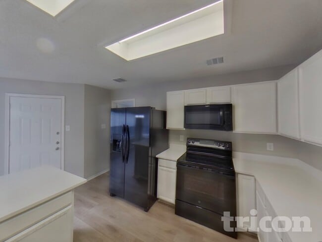 Photo - 2208 Capstan Dr