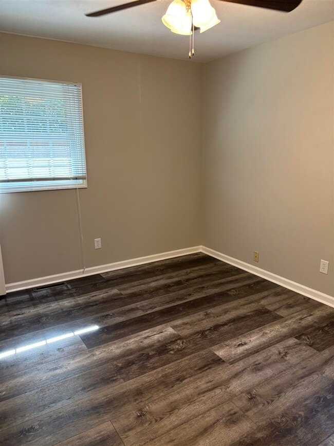 Photo - 1430 Clayton Ct