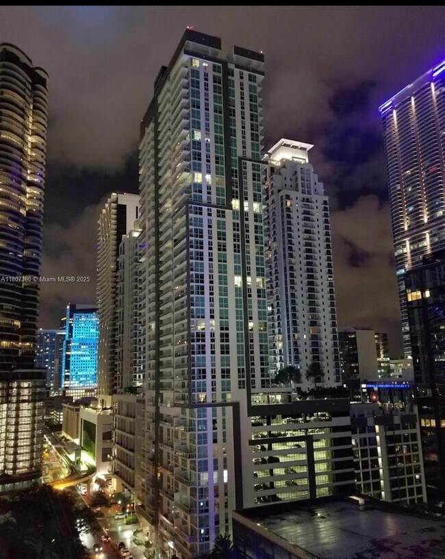 Photo - 1250 S Miami Ave Unidad 2213 Rental