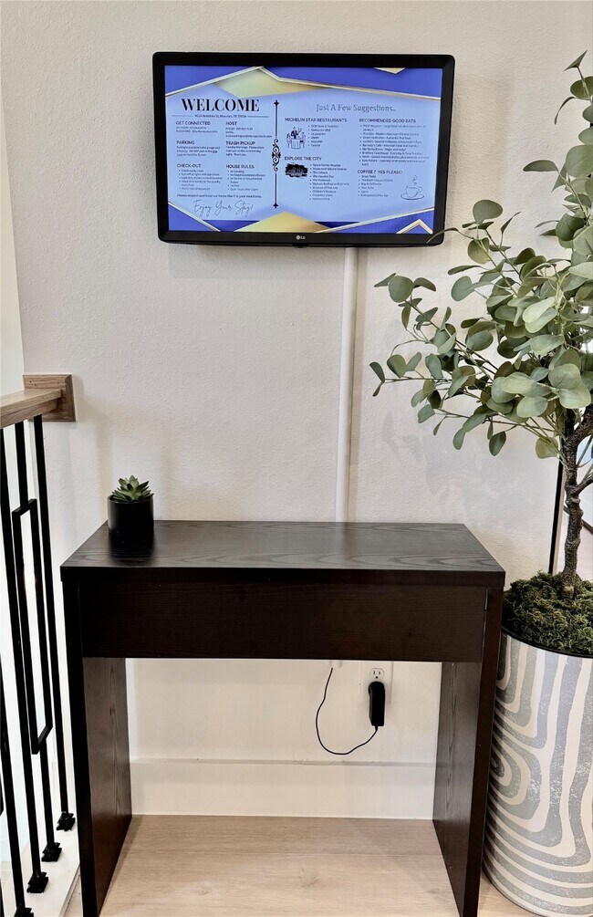 Photo - 4014 Hutchins St