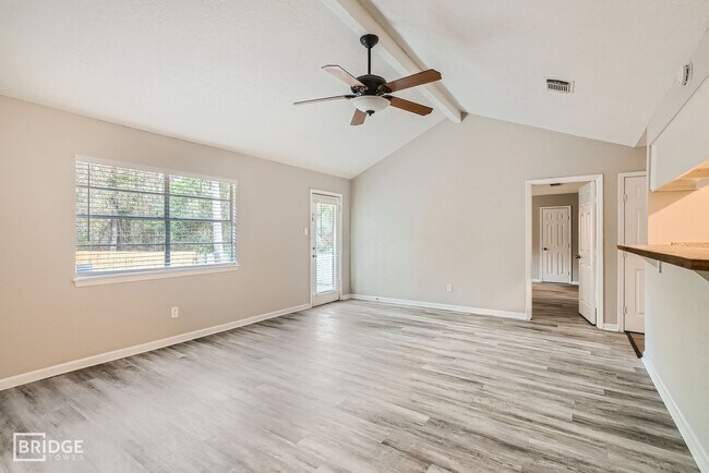 Photo - 3539 Willie Way