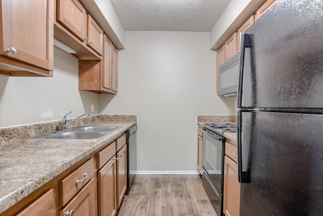 Omaha, NE Evergreen Terrace Apartments | 11A | Kitchen