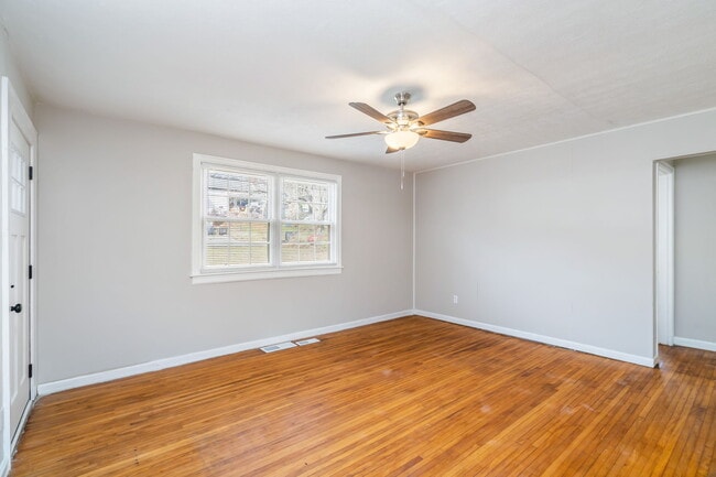 2518 Larkwood Ln