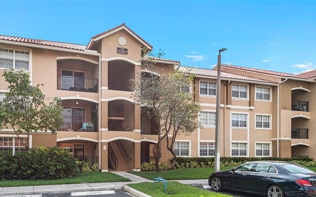 Building Photo - 100 SW 117th Terrace Unit 2303