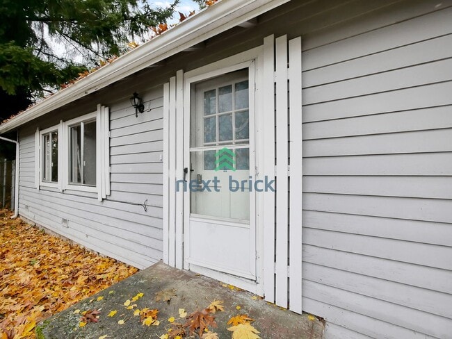 Photo - 3 Bed and 1 Bath Single-family Home Availa...