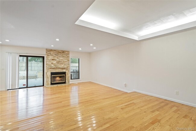 Photo - 236 Hamlet Dr