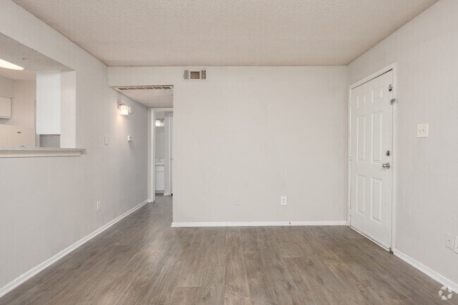 THE RIESLING - LIVING ROOM - Ashford Way