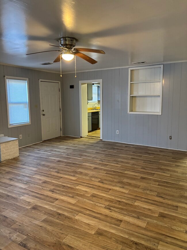 Photo - 330 E Missouri St