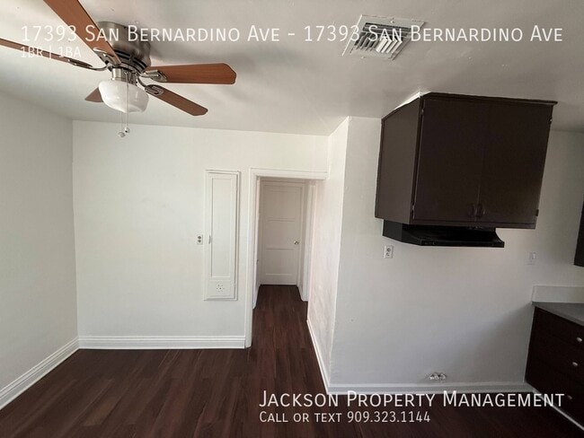 17393 San Bernardino Ave Unidad 17393 San Bernardino Ave