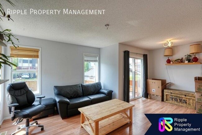 Photo - GORGEOUS 3 BEDS / 2 BATHS HOUSE IN THE COMMUNITY OF EVERGREEN