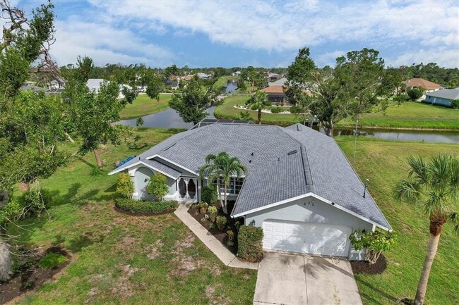 Photo - 272 Broadmoor Ln