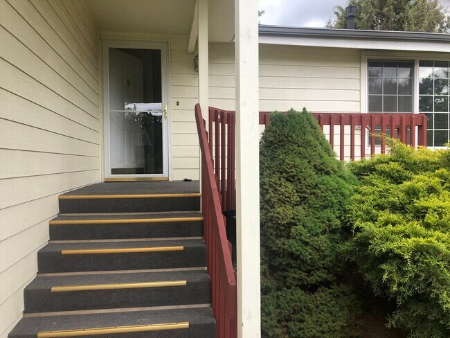 Entrance - 2515 NE Lavender Way