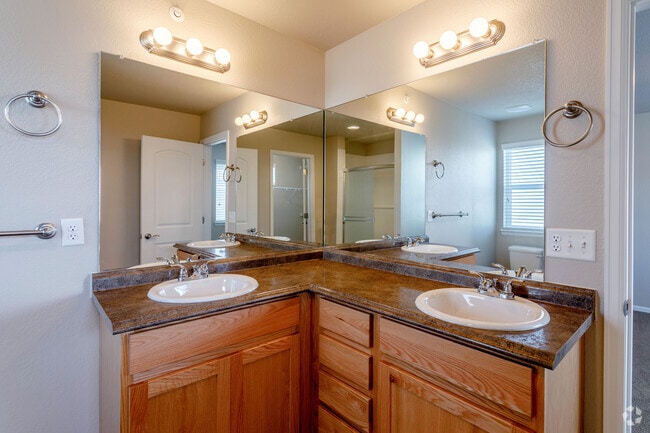 2BR, 2.5BA - 1,532SF