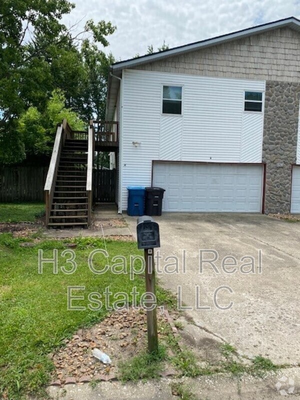 Building Photo - 452 Meadow Dr Unit A Rental