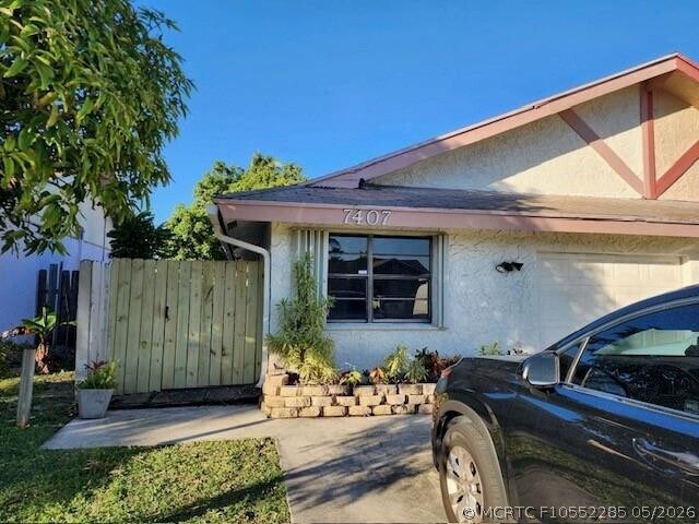 Photo - 7407 SW 13th St
