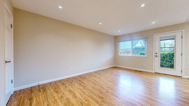 Photo - 1145 Edwards St Unit C