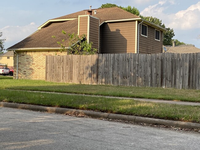 Photo - 10531 Golden Meadow Dr