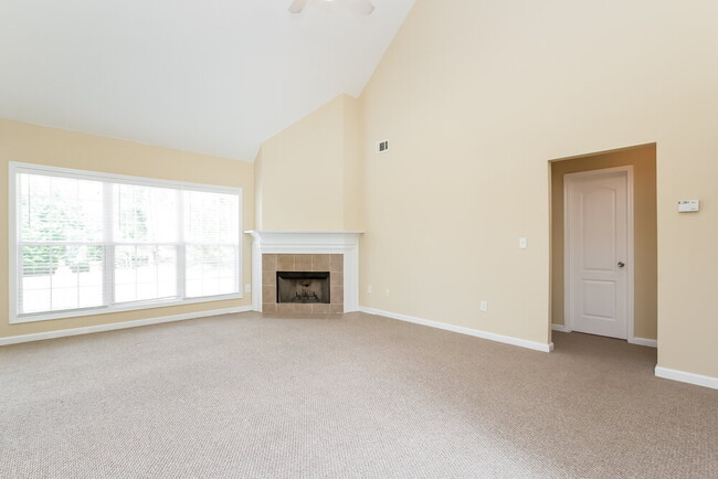 Photo - 4050 Grandover Dr NE
