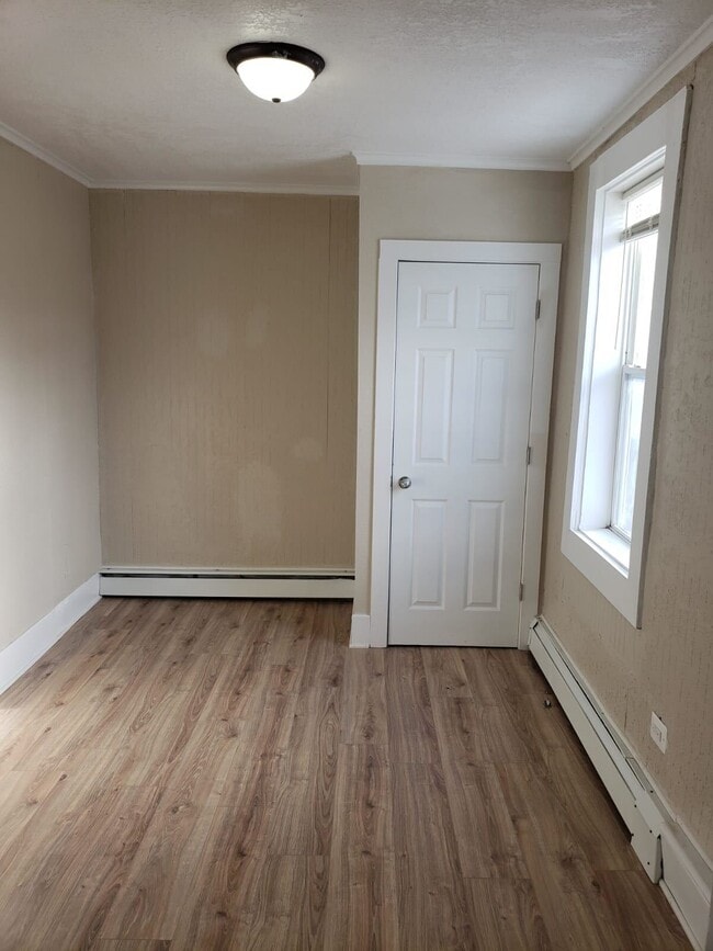 Photo - 1012 7th St E